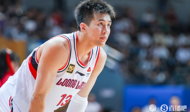 表现不多！郭艾伦半场罚球4中4拿到4分1板2助 2失误