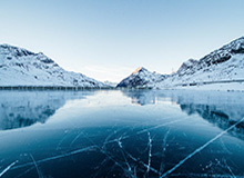 竞彩-【剧评】抽烟、酗酒、嗑药...她依然能秒杀一帮男人！